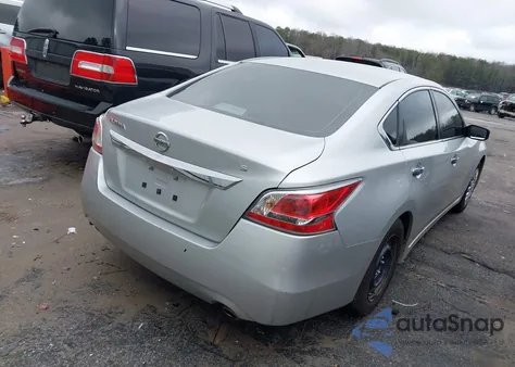 2015 Nissan Altima 2.5/2.5 S/2.5 Sl/2.5 Sv из США, поврежденный, VIN 1N4AL3APXFC258922